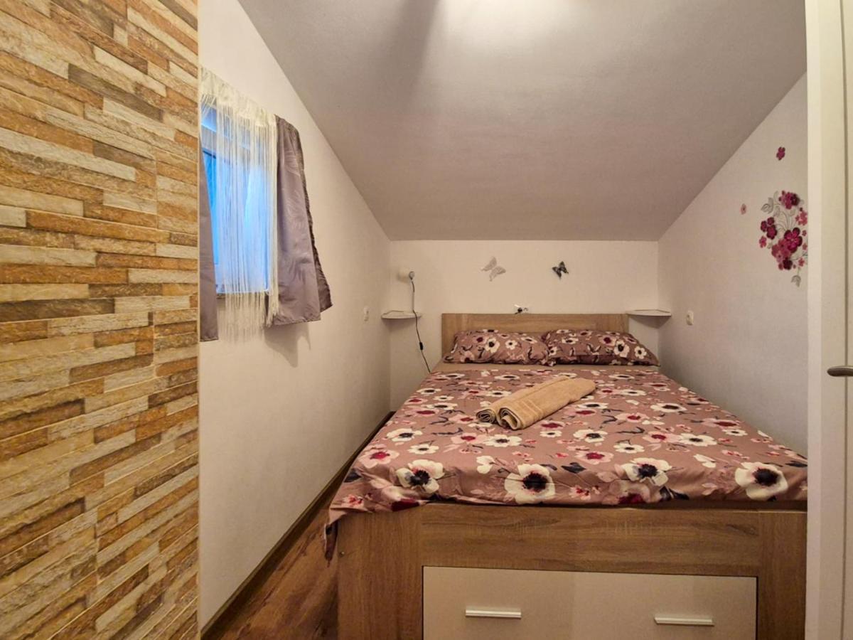 Apartman Meghan Pula Dış mekan fotoğraf